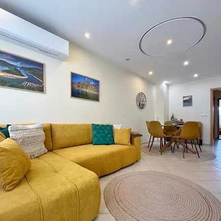 Premium Comfy 2bdr - Free Parking - Fast Wi-fi