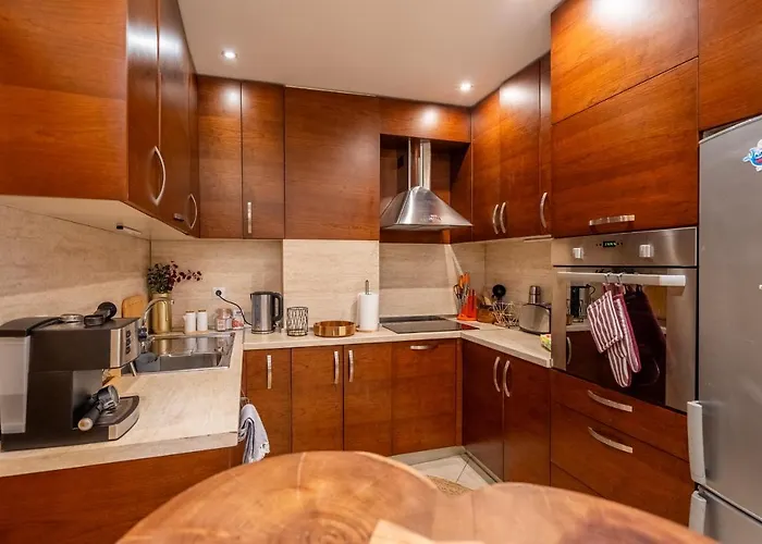 Premium Comfy 2bdr - Free Parking - Fast Wi-fi *