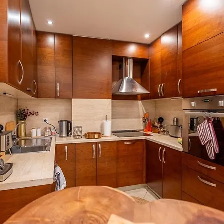 Premium Comfy 2bdr - Free Parking - Fast Wi-fi *