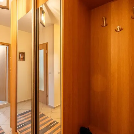 Apartment Premium Comfy 2bdr - Free Parking - Fast Wi-fi