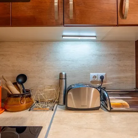 Premium Comfy 2bdr - Free Parking - Fast Wi-fi Apartmán