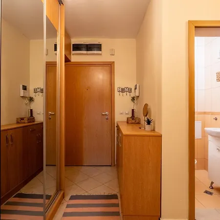Premium Comfy 2bdr - Free Parking - Fast Wi-fi Apartmán