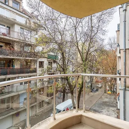 Premium Comfy 2bdr - Free Parking - Fast Wi-fi