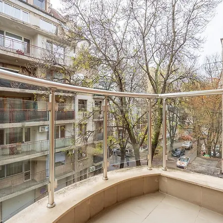 Apartment Premium Comfy 2bdr - Free Parking - Fast Wi-fi Sofia