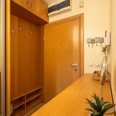 Premium Comfy 2bdr - Free Parking - Fast Wi-fi Apartmán