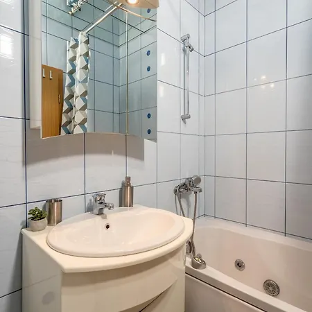 Premium Comfy 2bdr - Free Parking - Fast Wi-fi