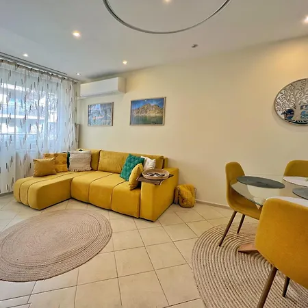 Premium Comfy 2bdr - Free Parking - Fast Wi-fi *