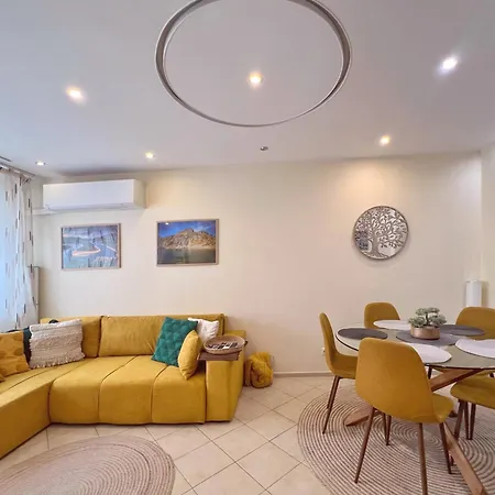 Apartment Premium Comfy 2bdr - Free Parking - Fast Wi-fi