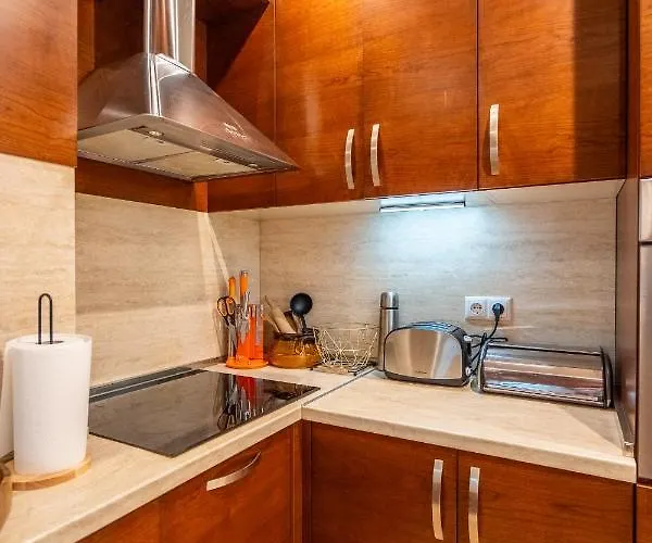 Premium Comfy 2bdr - Free Parking - Fast Wi-fi София