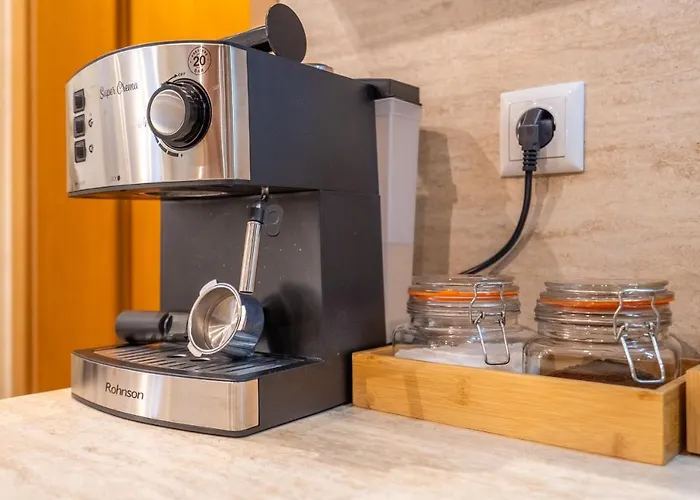 Апартамент Premium Comfy 2bdr - Free Parking - Fast Wi-fi *