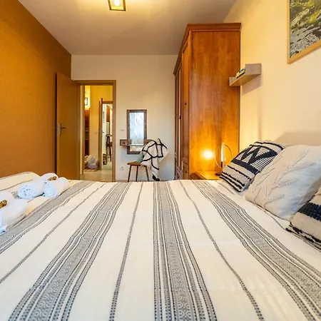 Premium Comfy 2bdr - Free Parking - Fast Wi-fi